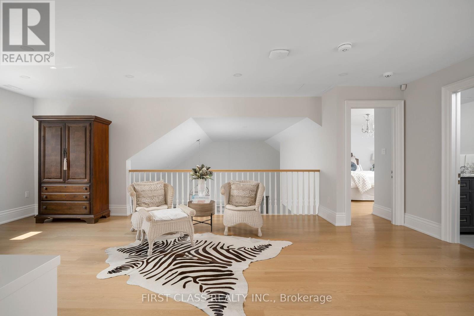 2 Vanvalley Drive, Whitchurch-Stouffville, Ontario  L0H 1G0 - Photo 20 - N12211486