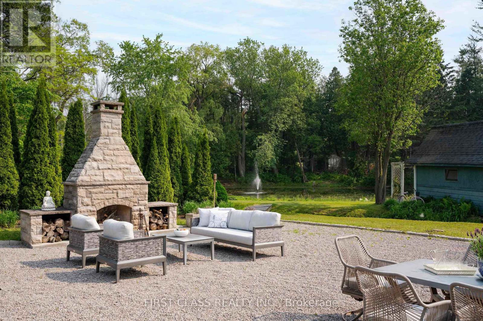 2 Vanvalley Drive, Whitchurch-Stouffville, Ontario  L0H 1G0 - Photo 44 - N12211486