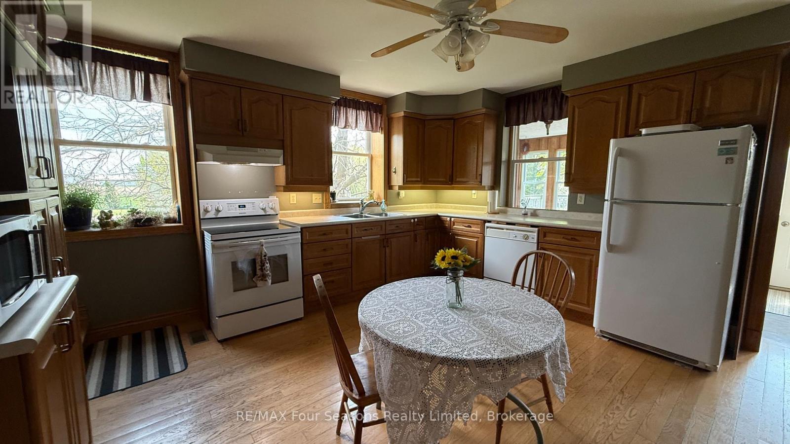1592 Bruce Saugeen Town Line, Saugeen Shores, Ontario  N0H 2C5 - Photo 12 - X12197492
