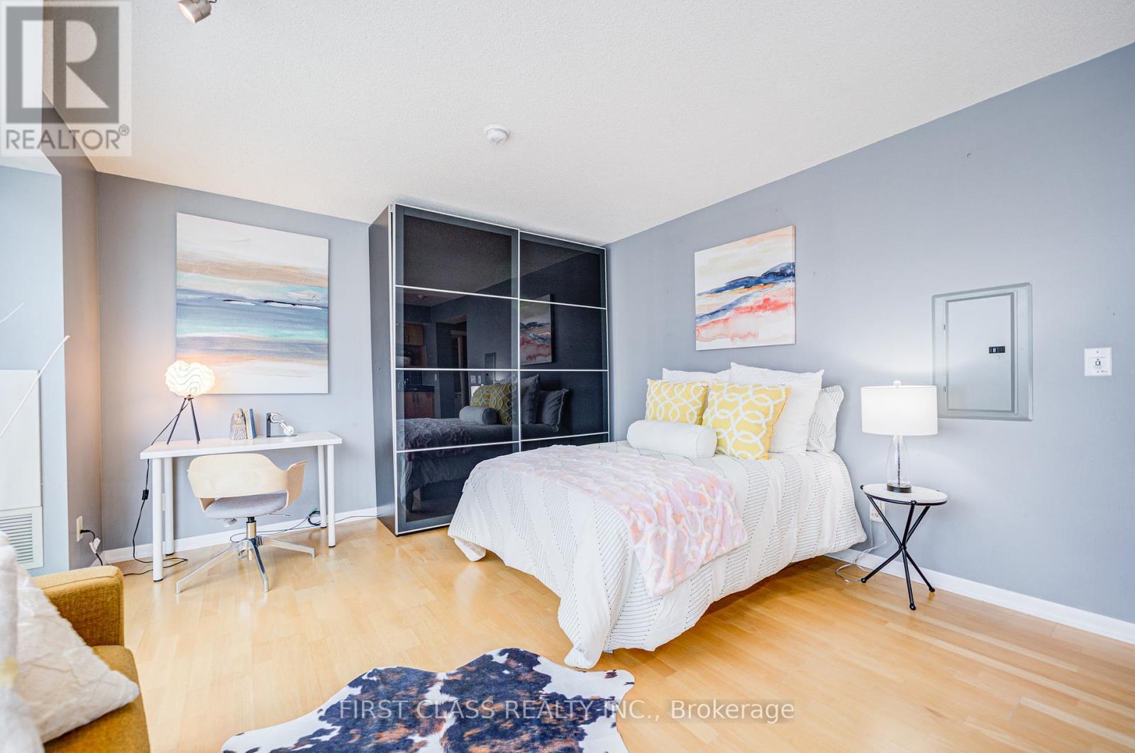 2204 - 18 Yonge Street, Toronto, Ontario  M5E 1Z8 - Photo 19 - C12208594