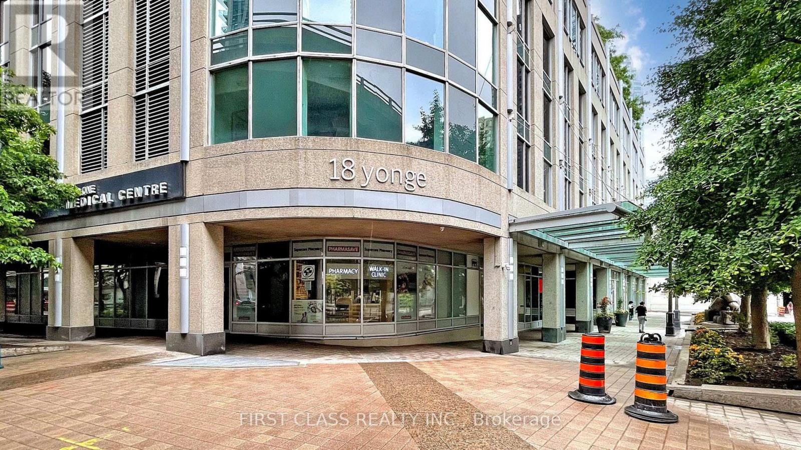 2204 - 18 Yonge Street, Toronto, Ontario  M5E 1Z8 - Photo 3 - C12208594