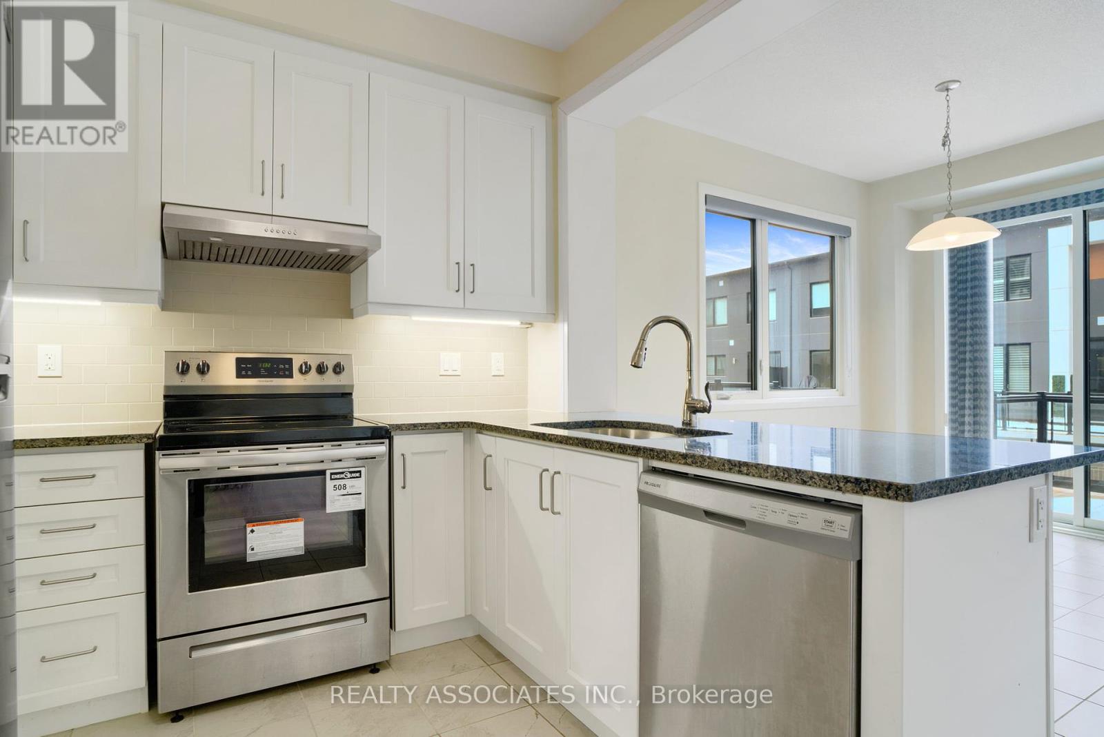 133 Grovewood Common, Oakville, Ontario  L6H 7C4 - Photo 11 - W11964105