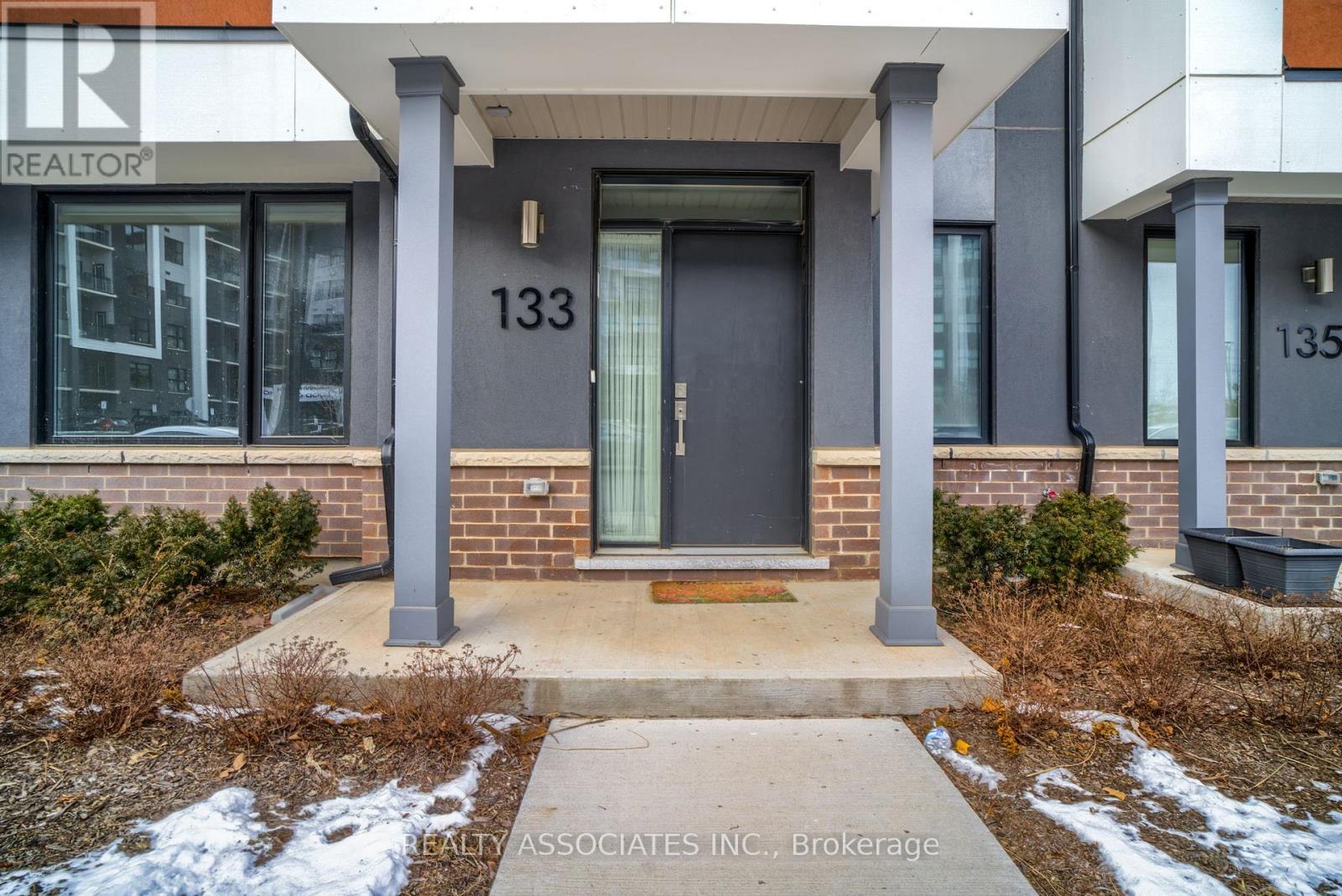 133 Grovewood Common, Oakville, Ontario  L6H 7C4 - Photo 2 - W11964105