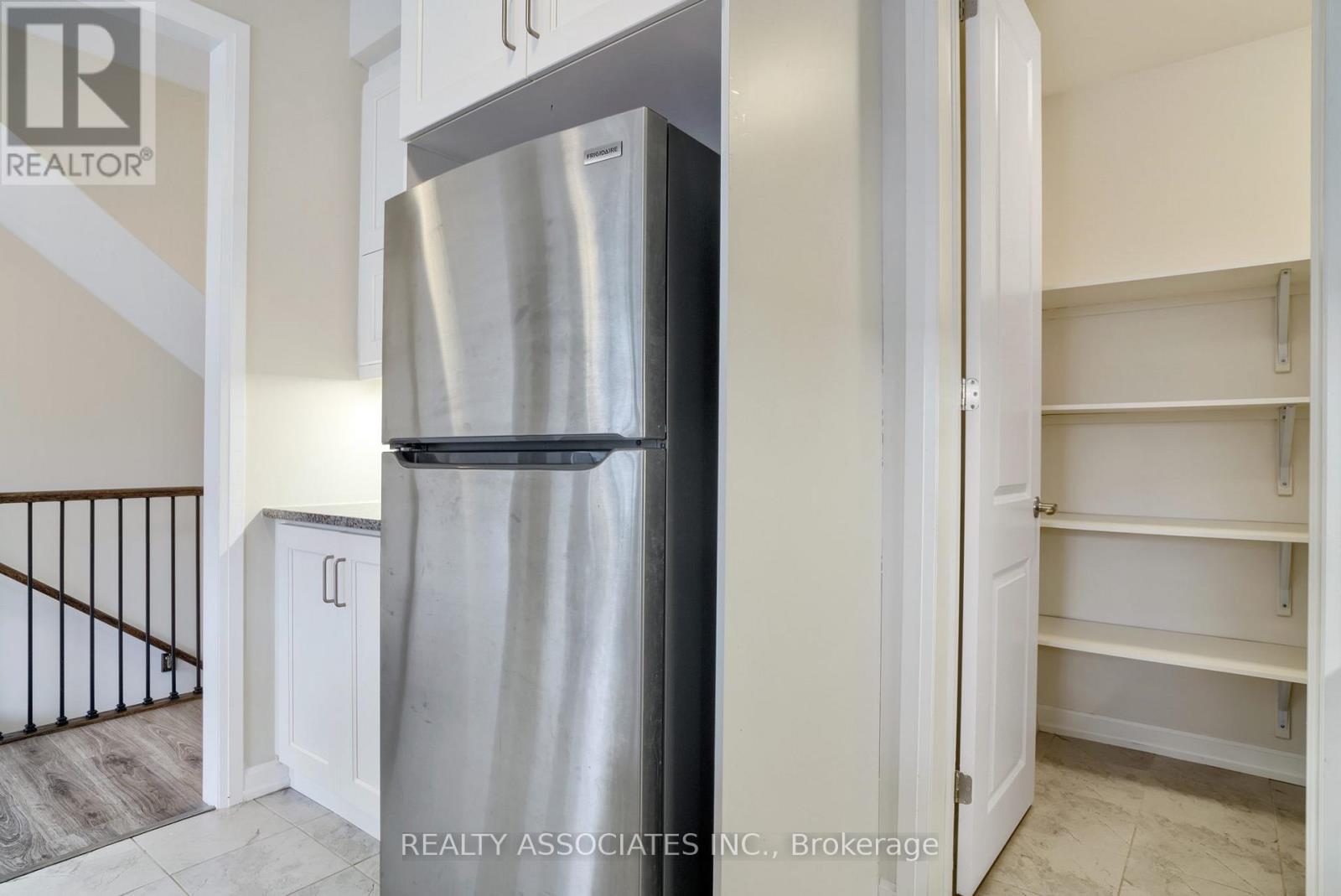 133 Grovewood Common, Oakville, Ontario  L6H 7C4 - Photo 12 - W11964105