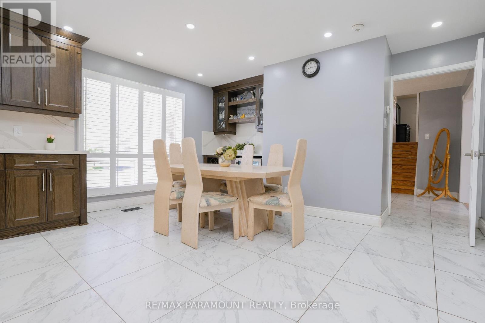48 Boreham Circle, Brampton, Ontario  L6Z 1T4 - Photo 12 - W12177663