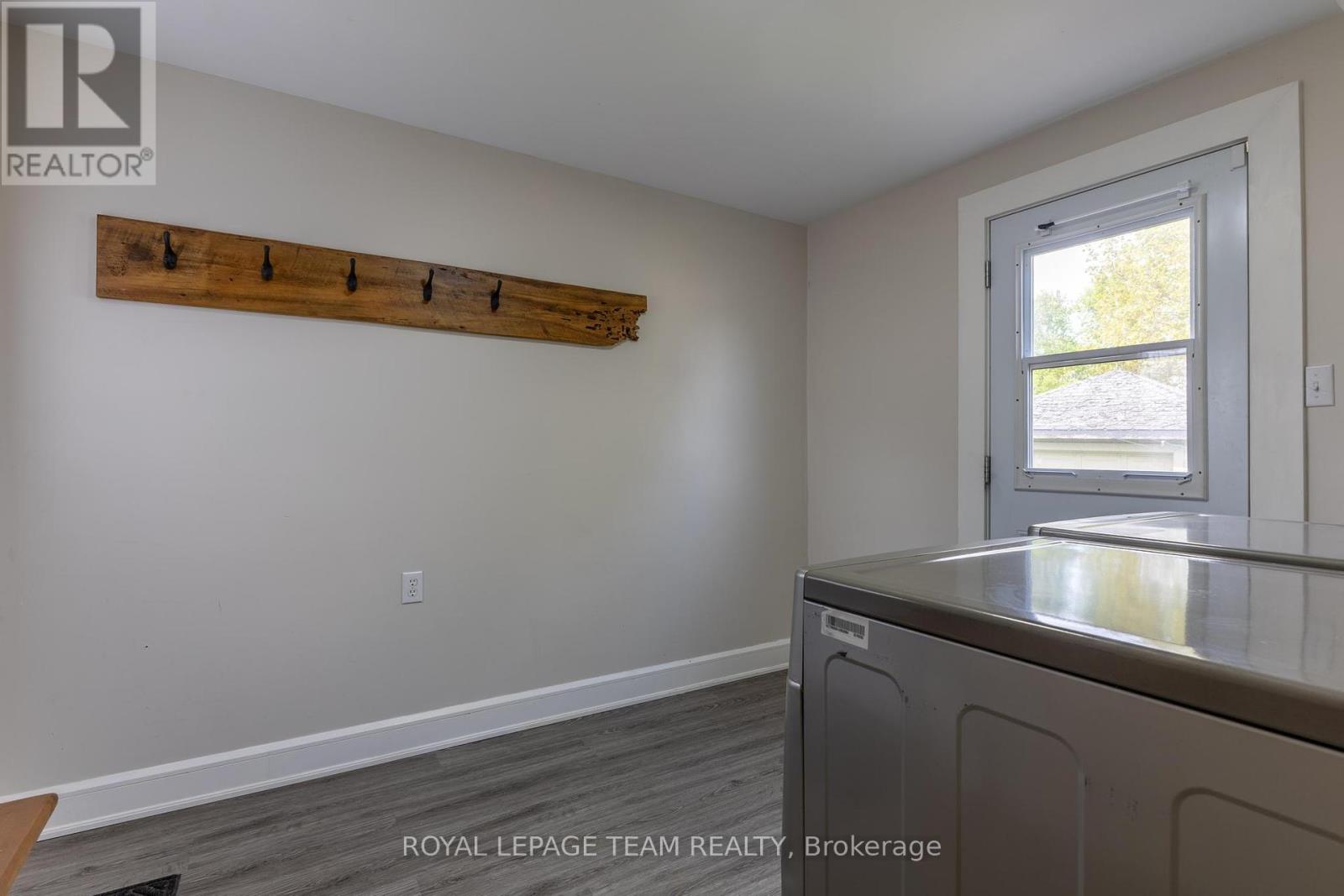 48 Mcgonigal Street E, Arnprior, Ontario  K7S 1L4 - Photo 10 - X12211498