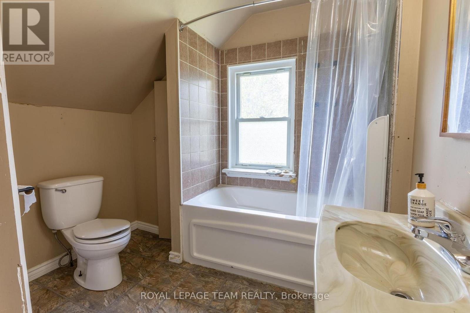 48 Mcgonigal Street E, Arnprior, Ontario  K7S 1L4 - Photo 20 - X12211498