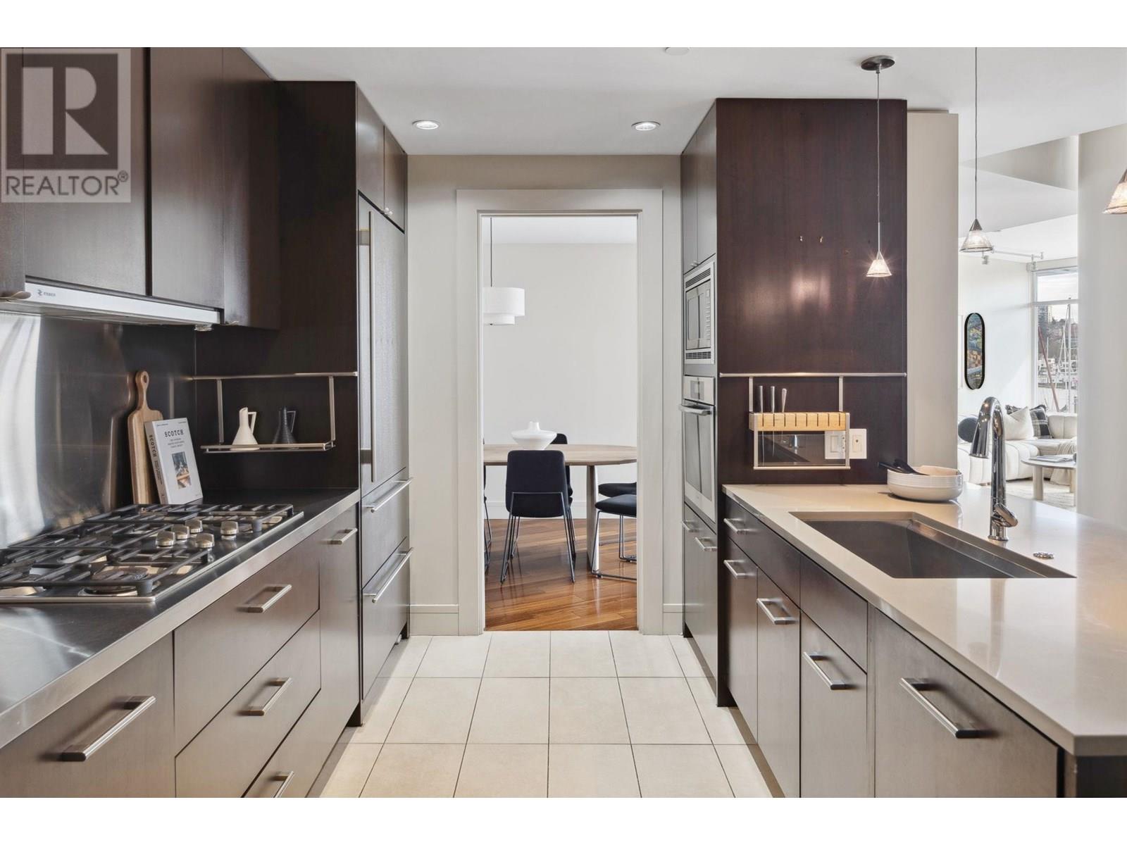 202 628 Kinghorne Mews, Vancouver, British Columbia  V6Z 3H6 - Photo 18 - R3014125