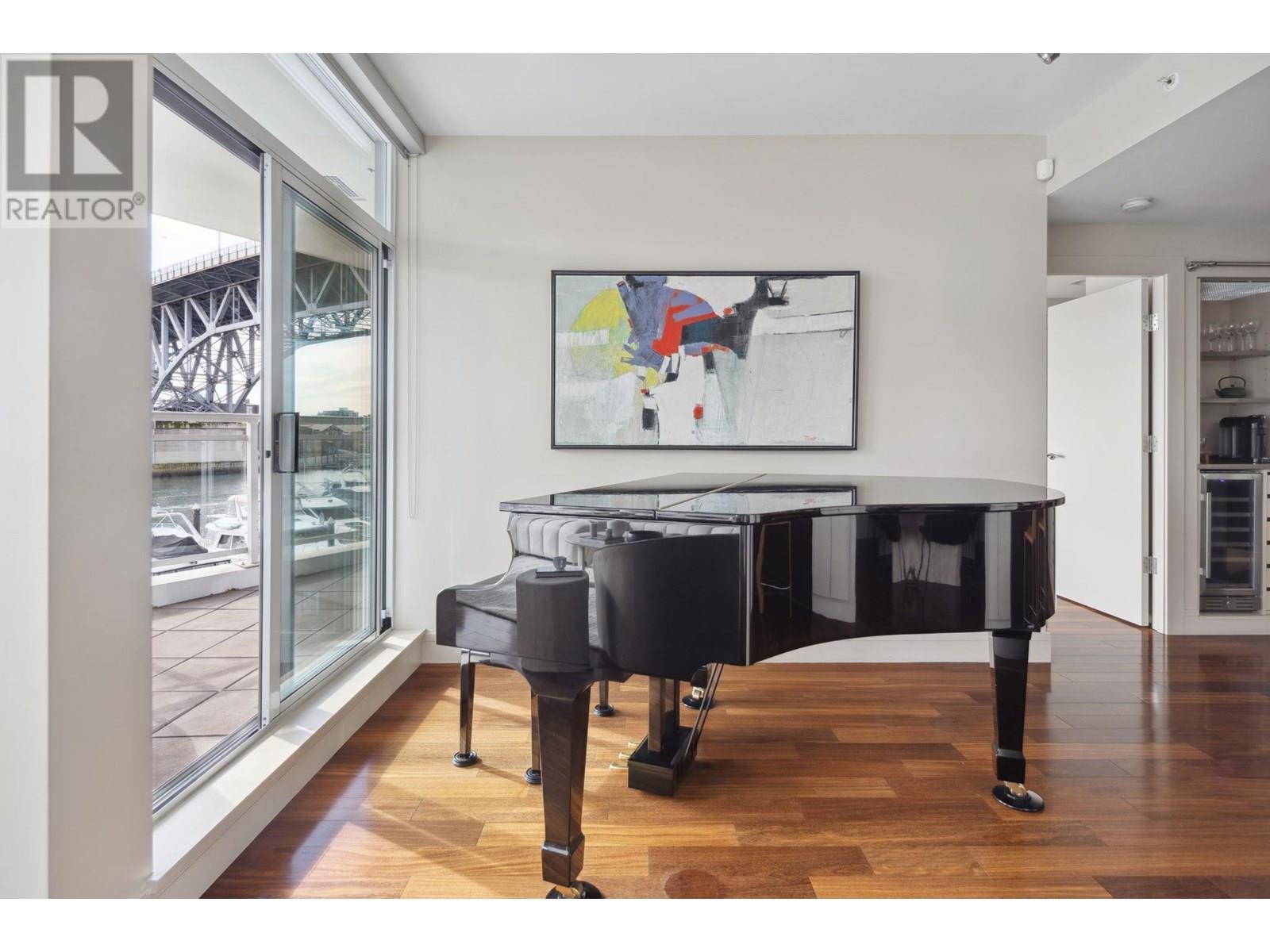 202 628 Kinghorne Mews, Vancouver, British Columbia  V6Z 3H6 - Photo 24 - R3014125