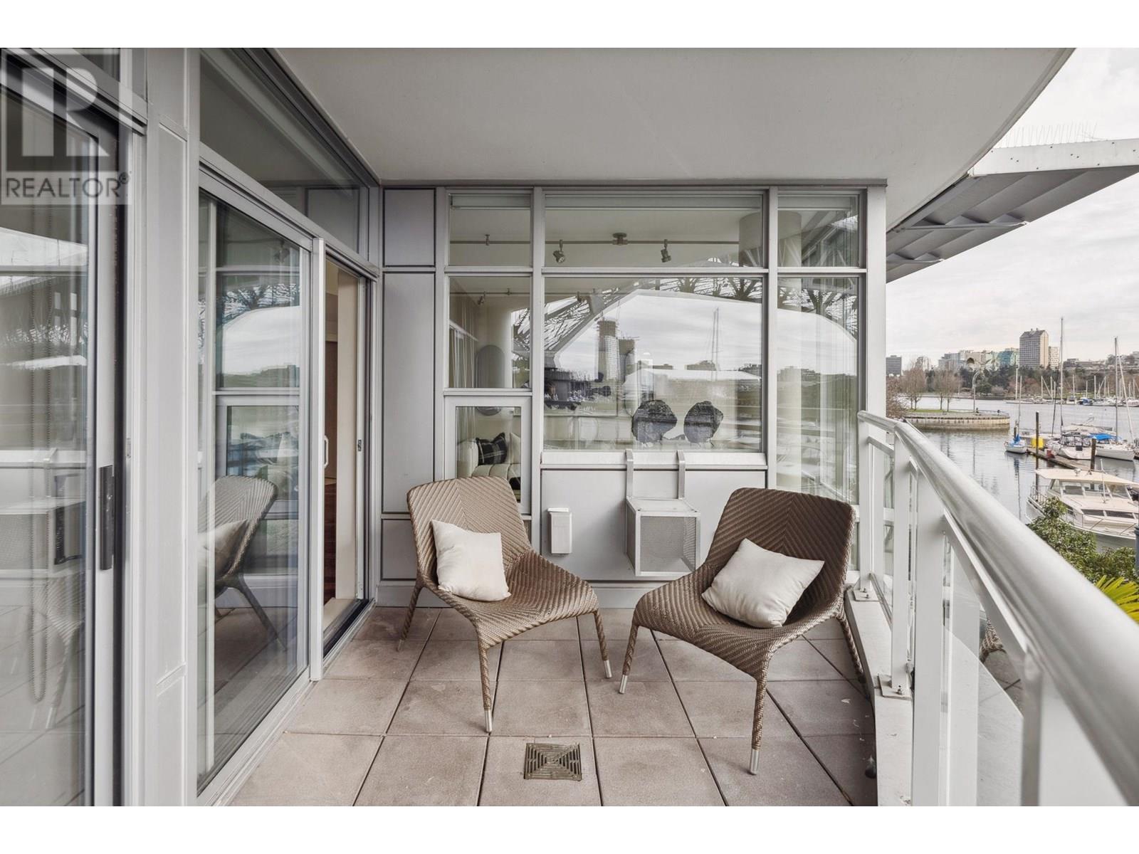 202 628 Kinghorne Mews, Vancouver, British Columbia  V6Z 3H6 - Photo 27 - R3014125