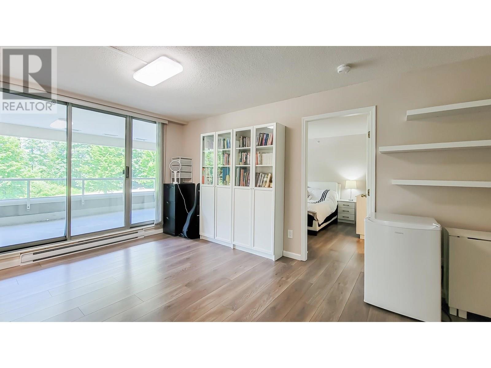 203 3070 Guildford Way, Coquitlam, British Columbia  V3B 7R8 - Photo 6 - R3013939