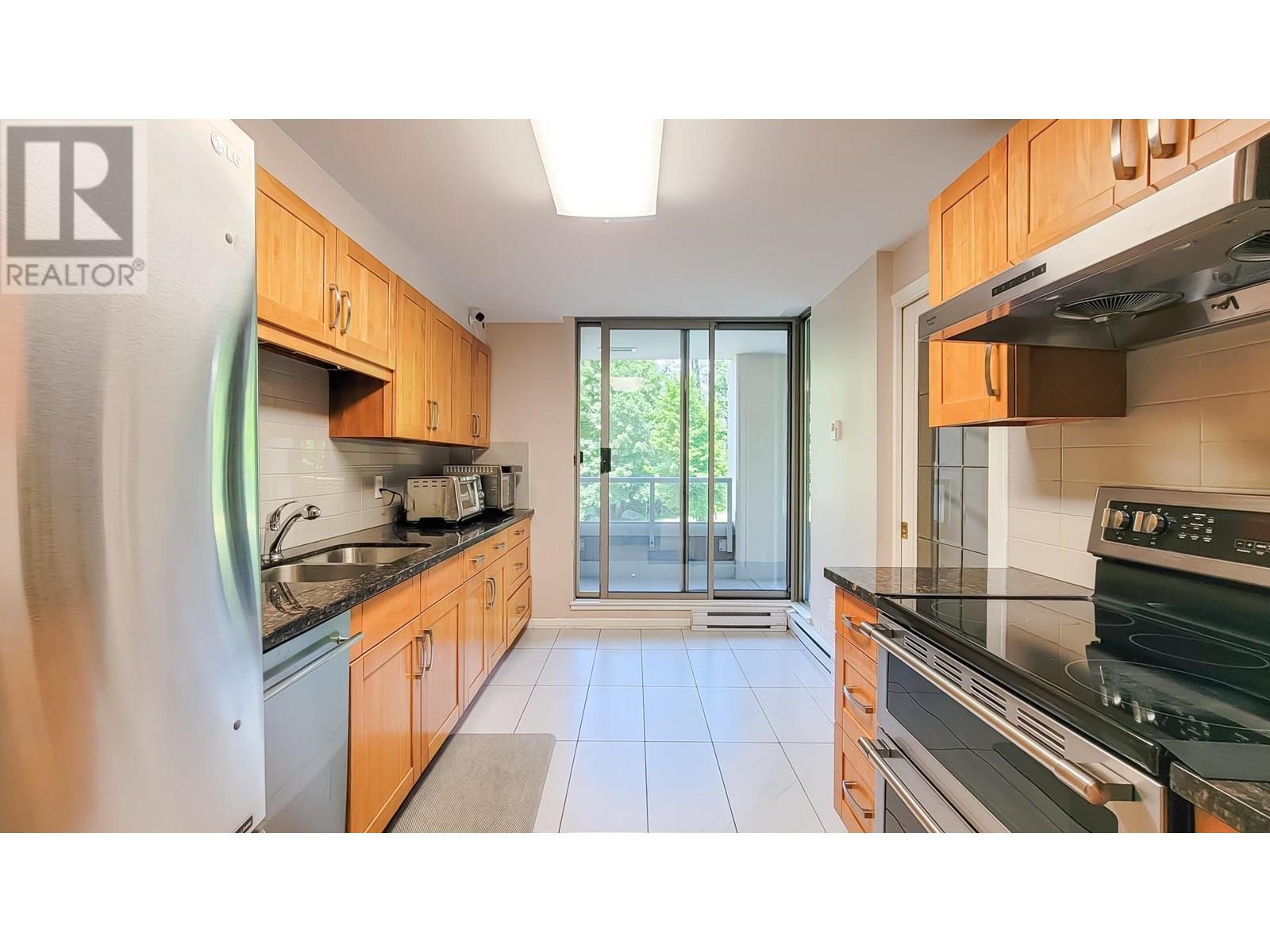 203 3070 Guildford Way, Coquitlam, British Columbia  V3B 7R8 - Photo 7 - R3013939