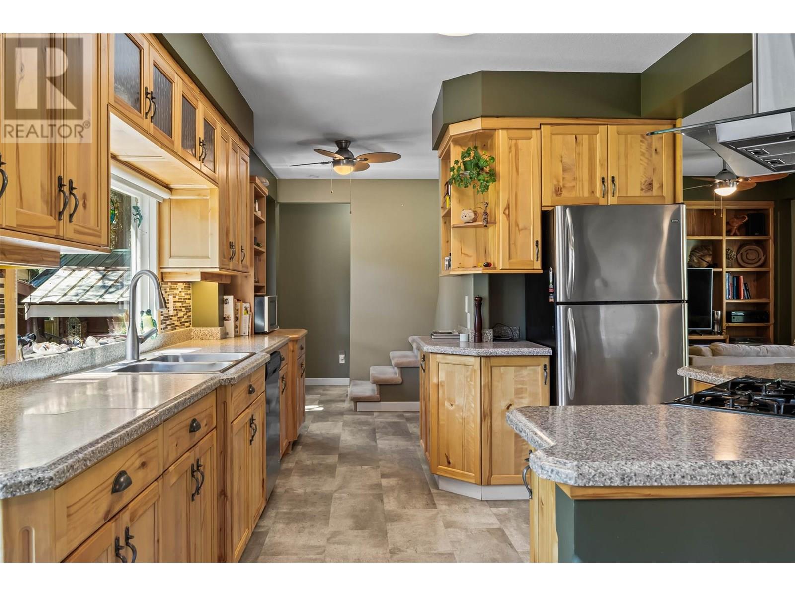 2292 OJIBWAY Road Kamloops Photo 6