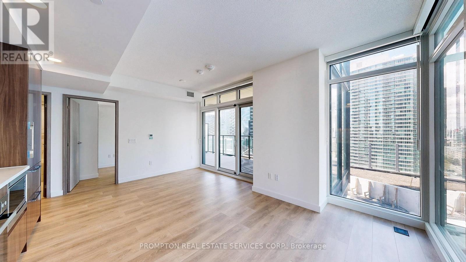 3805 - 3 Concord Cityplace Way, Toronto, Ontario  M5V 0X4 - Photo 16 - C12211494