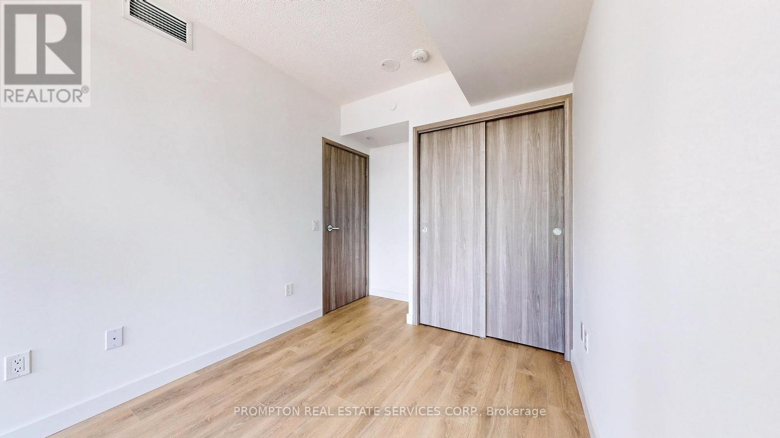 3805 - 3 Concord Cityplace Way, Toronto, Ontario  M5V 0X4 - Photo 21 - C12211494