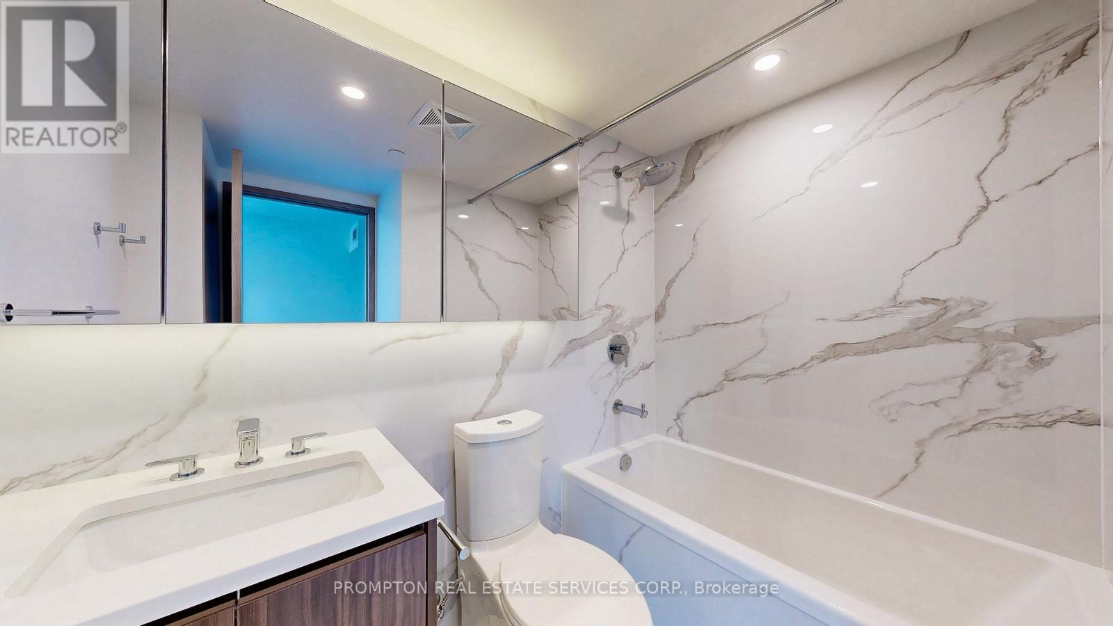 3805 - 3 Concord Cityplace Way, Toronto, Ontario  M5V 0X4 - Photo 26 - C12211494