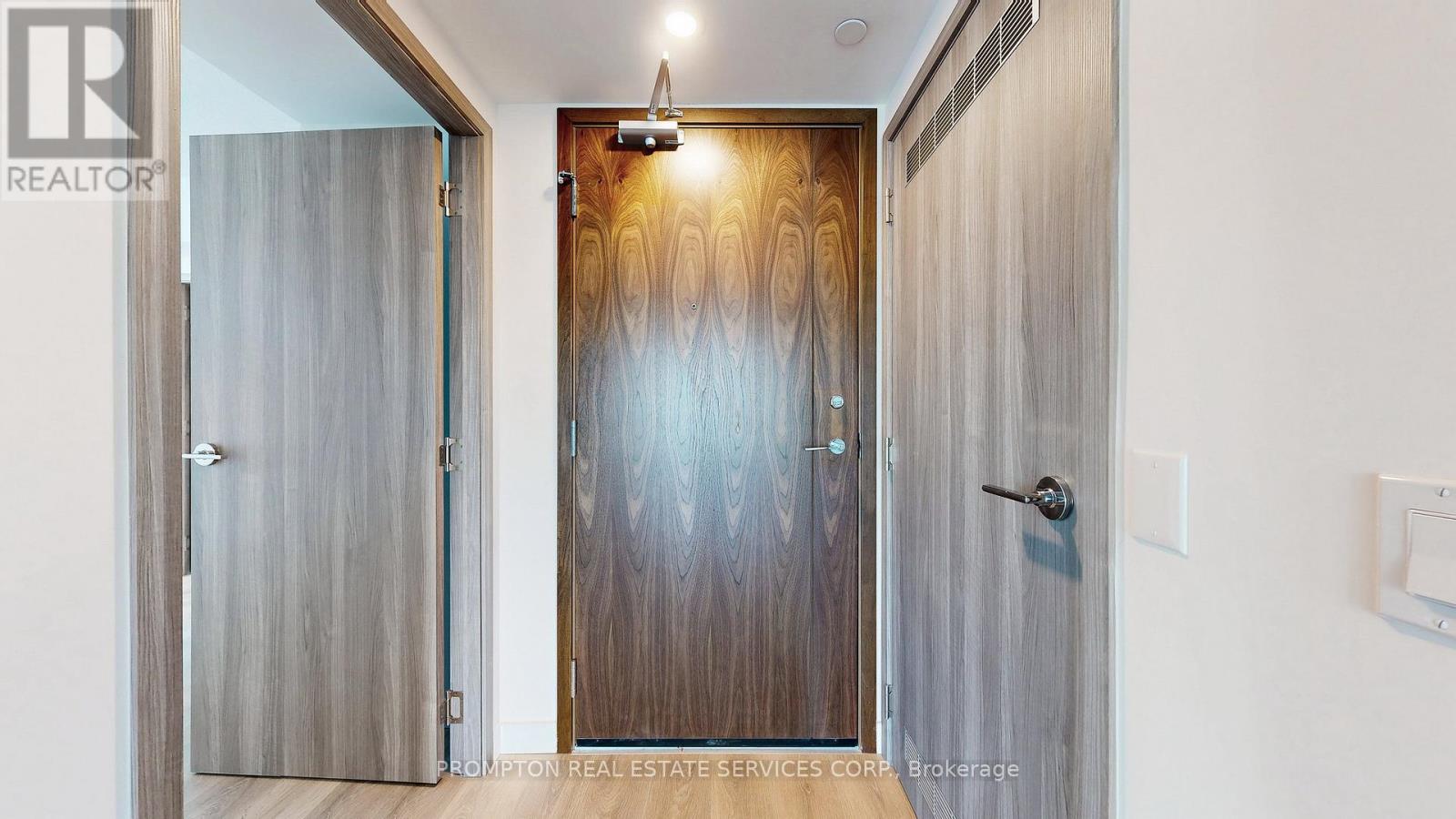 3805 - 3 Concord Cityplace Way, Toronto, Ontario  M5V 0X4 - Photo 28 - C12211494