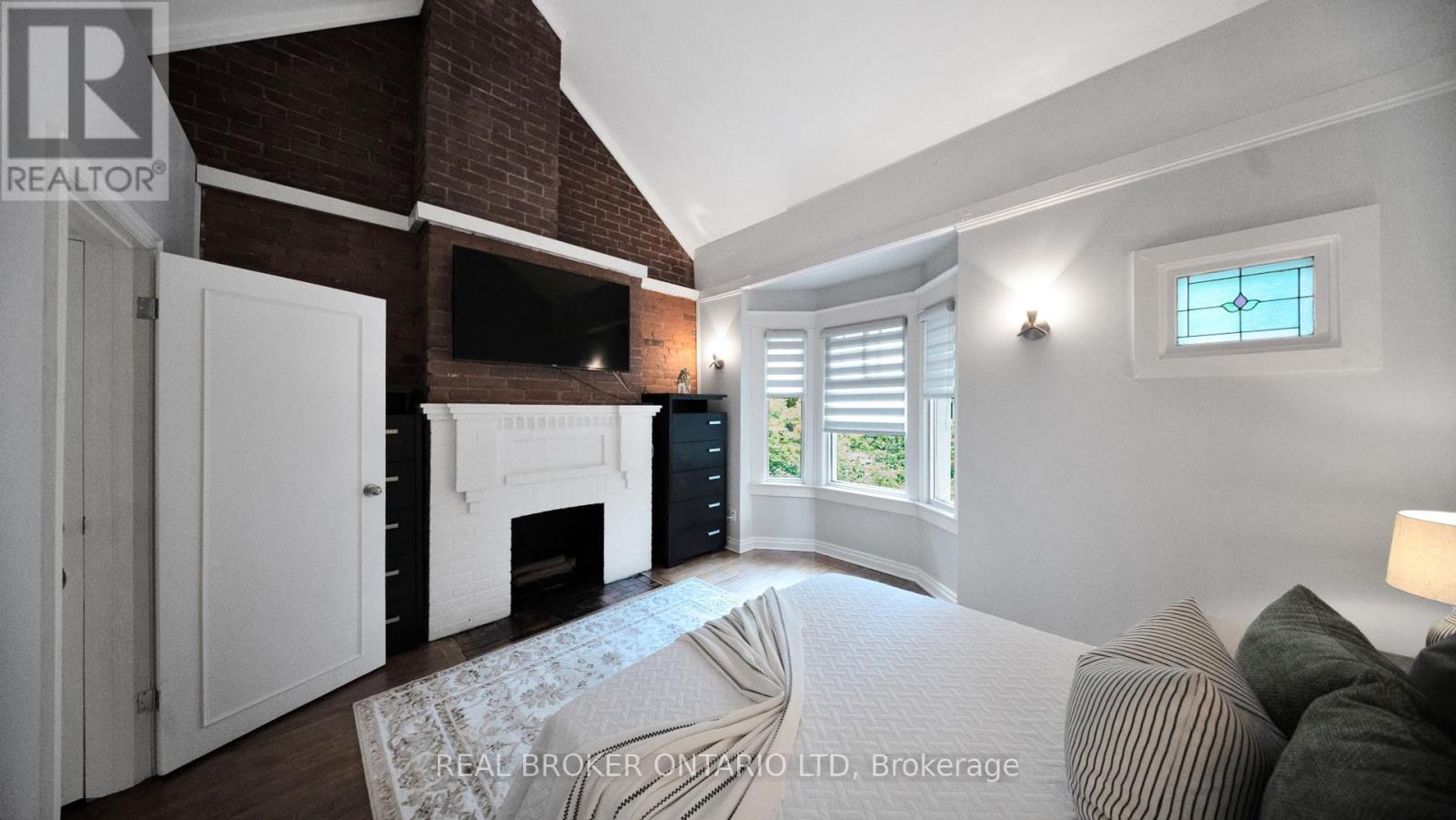 259 Strathmore Boulevard, Toronto, Ontario  M4J 1P7 - Photo 17 - E12210156