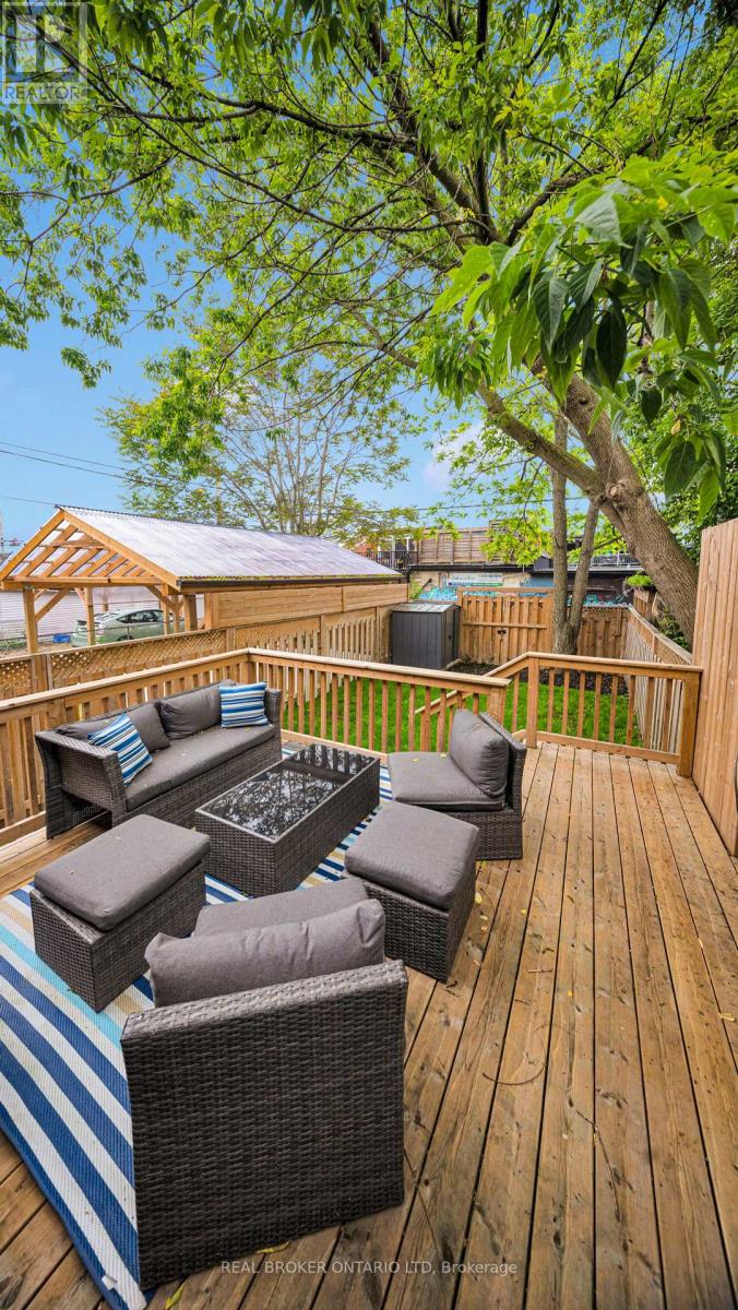259 Strathmore Boulevard, Toronto, Ontario  M4J 1P7 - Photo 28 - E12210156