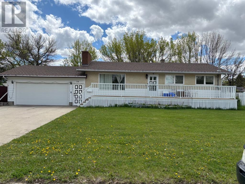 34 W 1 Ave N, Magrath, Alberta