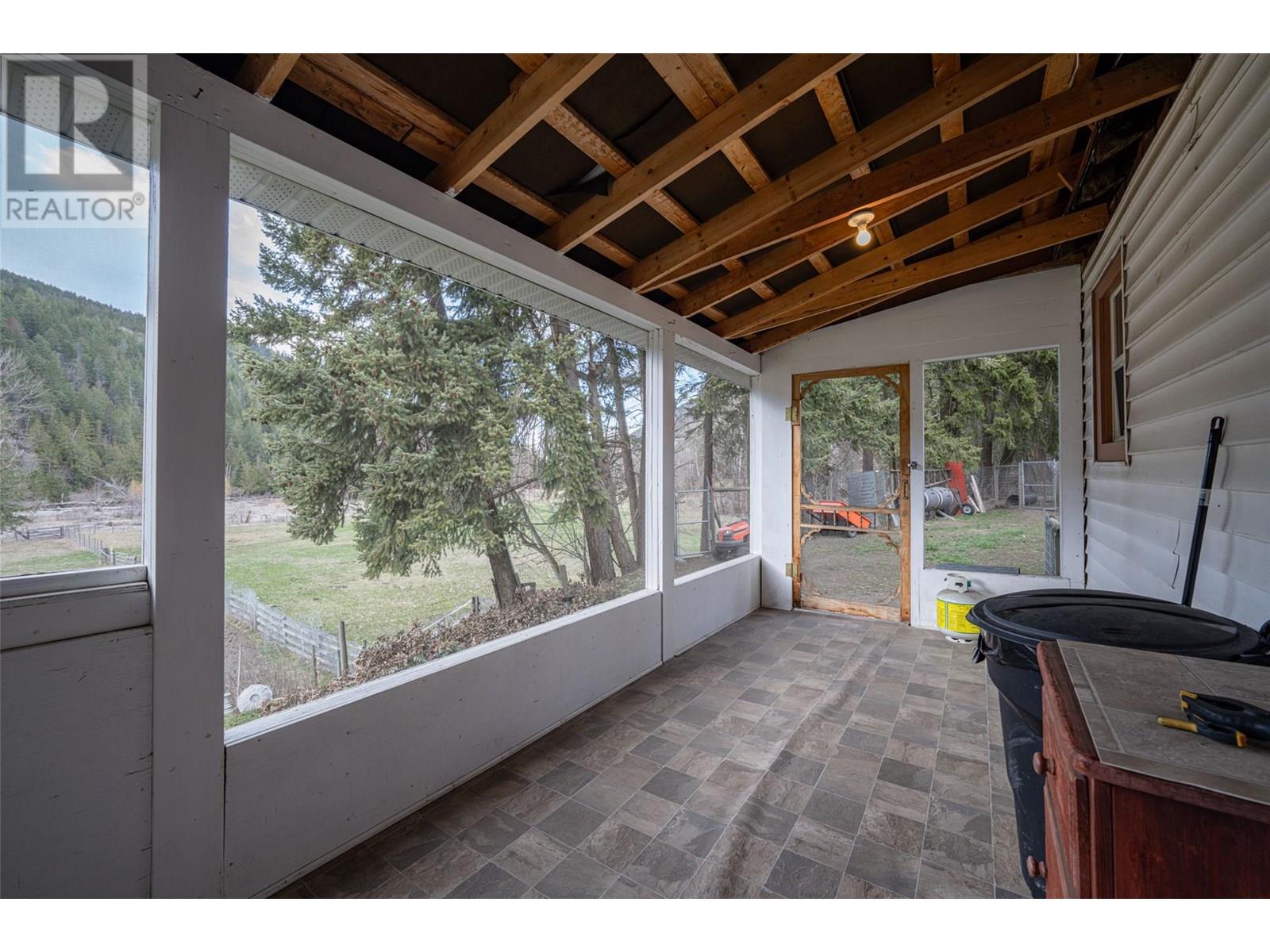5409 Hwy 97 Highway, Falkland, British Columbia  V0E 1W1 - Photo 22 - 10334605