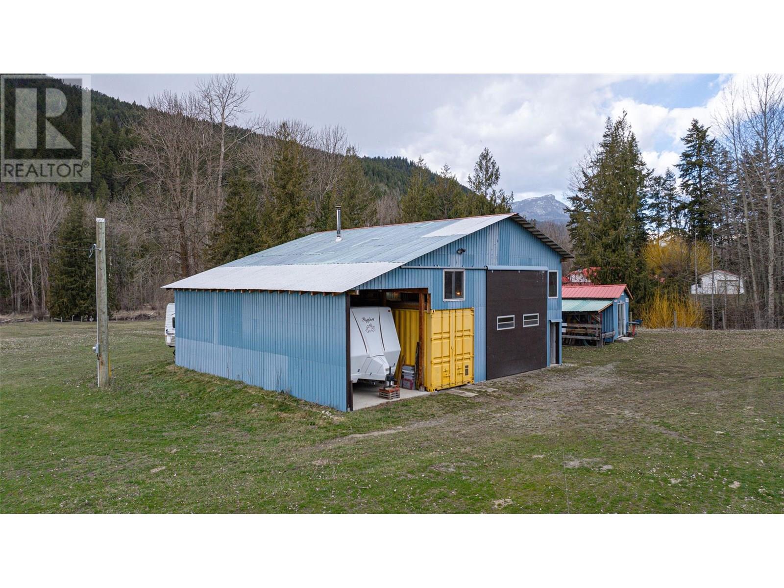 5409 Hwy 97 Highway, Falkland, British Columbia  V0E 1W1 - Photo 26 - 10334605