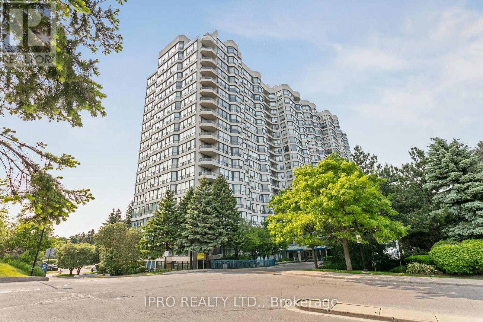 1611 - 7300 YONGE STREET, Vaughan, Ontario