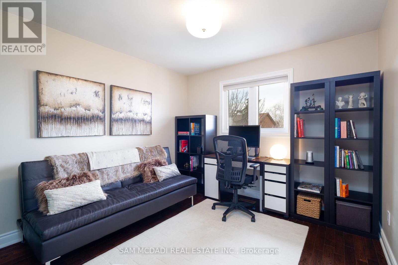 1555 Sir Monty's Drive, Mississauga, Ontario  L5N 4N8 - Photo 16 - W12211501