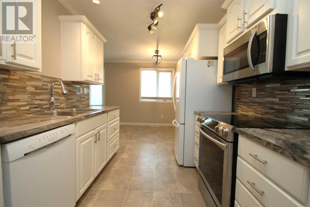 52 Mclevin Crescent, Red Deer, Alberta  T4R 1S9 - Photo 11 - A2229313