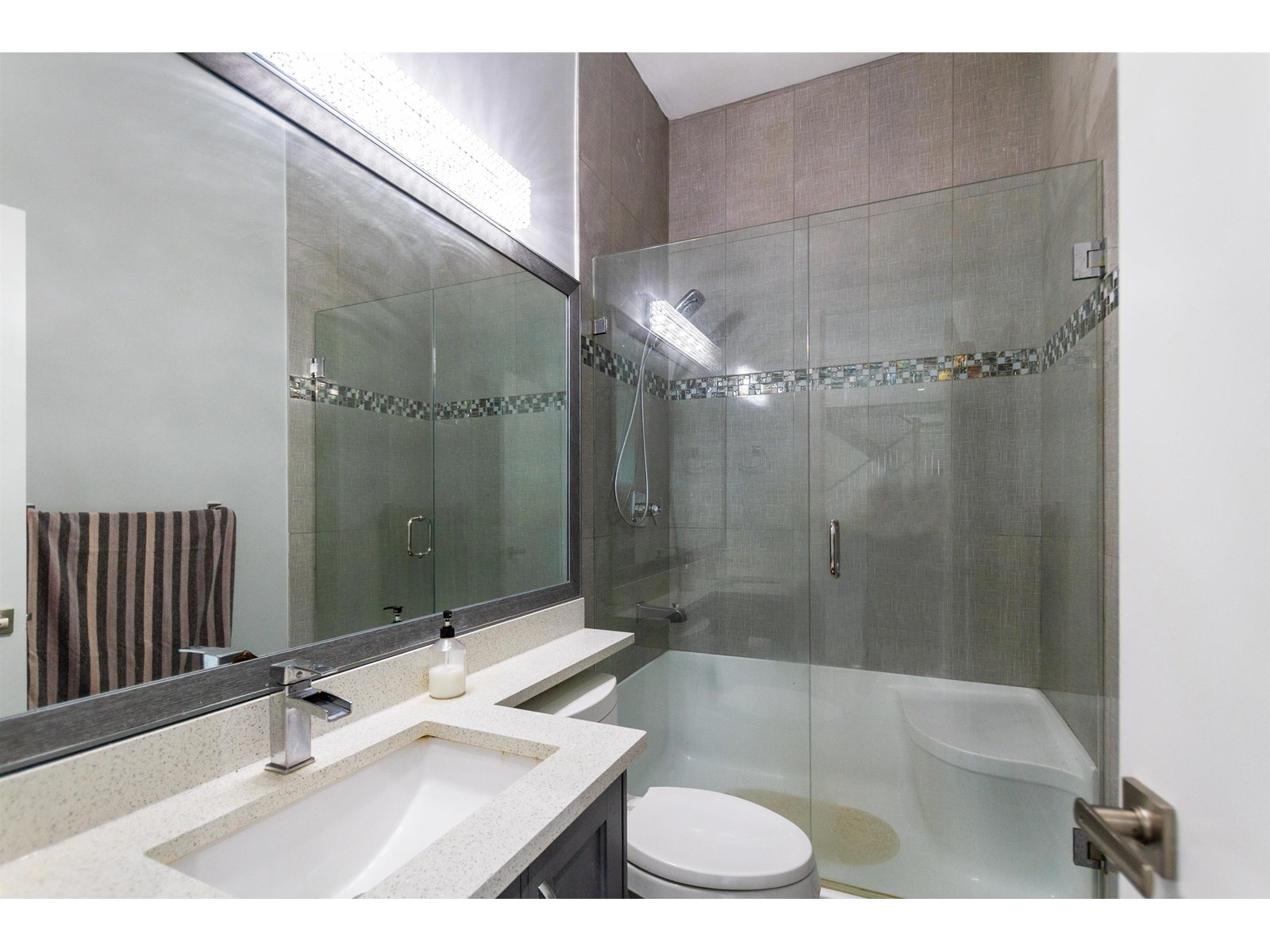 15453 108 Avenue, Surrey, British Columbia  V3R 6J1 - Photo 21 - R3013565