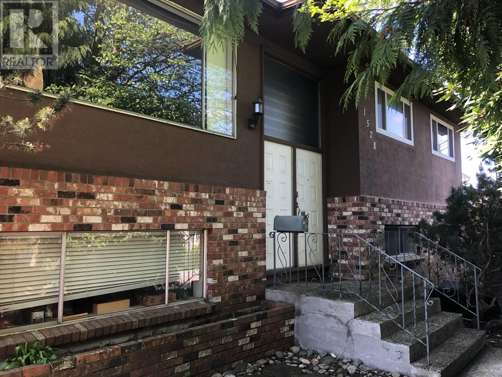 1528 Eastern Drive, Port Coquitlam, British Columbia  V3C 2S8 - Photo 2 - R3012718