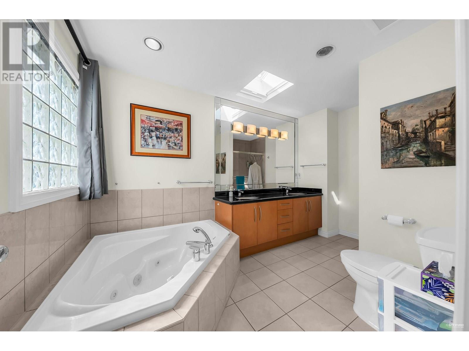 4288 Gilpin Crescent, Burnaby, British Columbia  V5G 2K2 - Photo 16 - R3013055