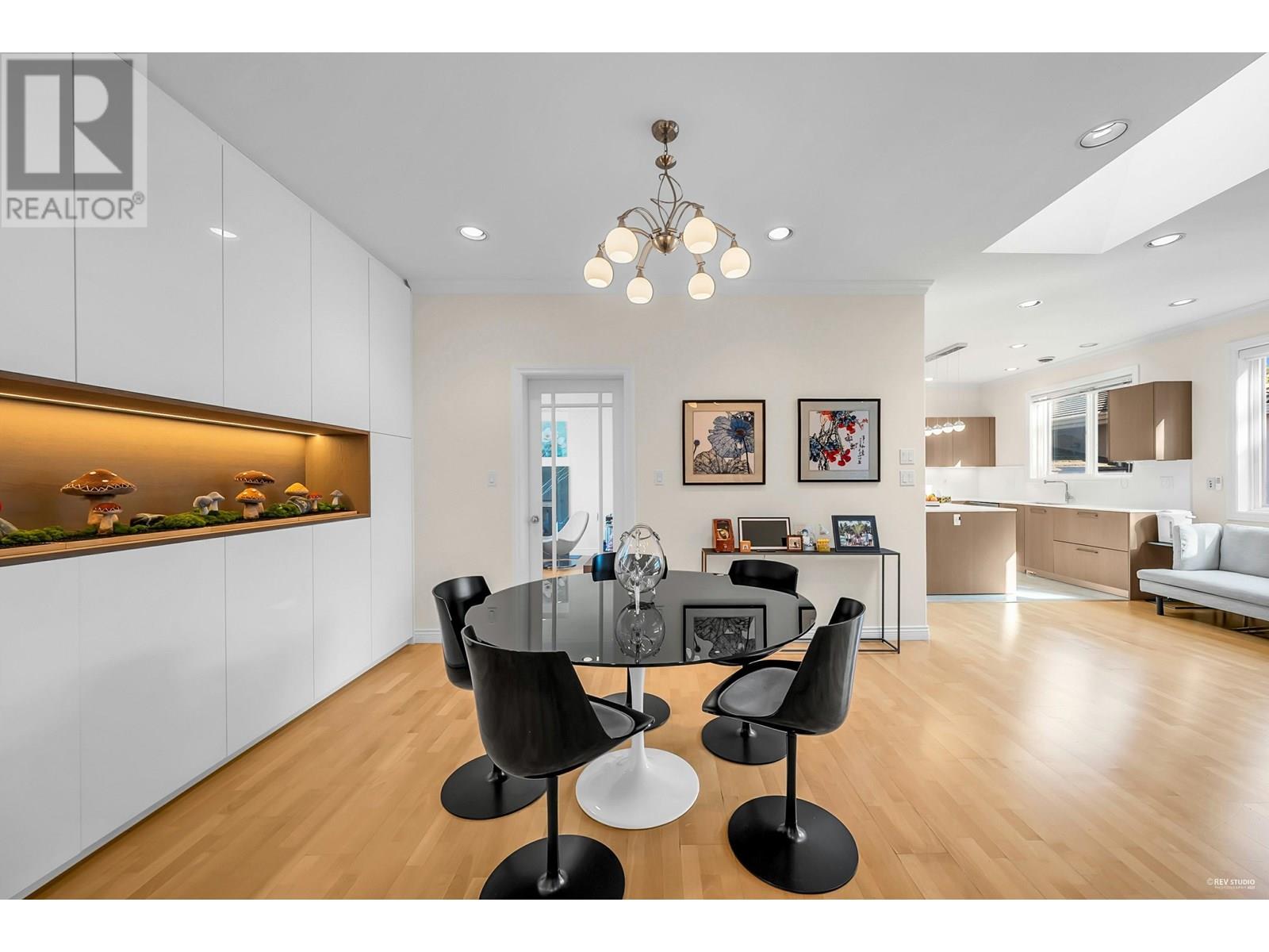 4288 Gilpin Crescent, Burnaby, British Columbia  V5G 2K2 - Photo 5 - R3013055