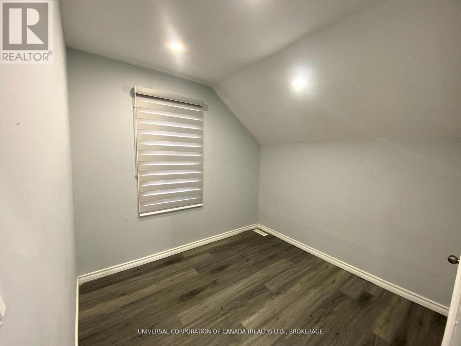 137 Ross Street, St. Thomas, Ontario  N5R 3X9 - Photo 6 - X12211516