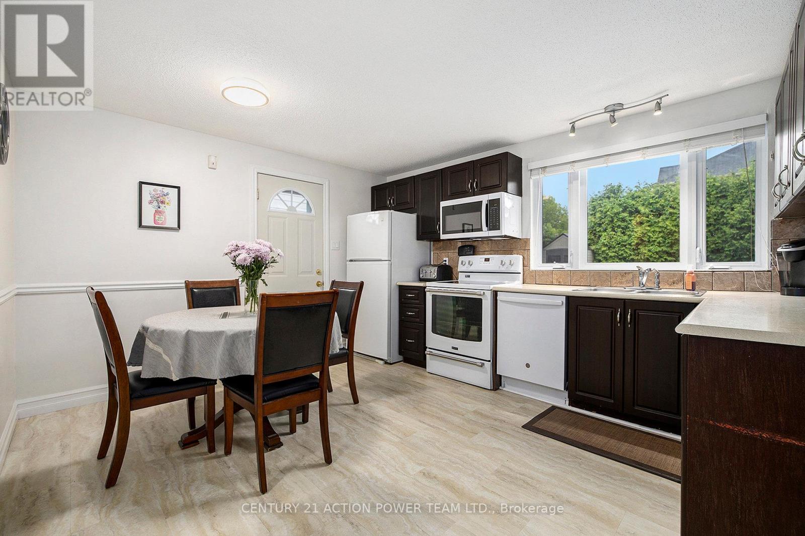 1829 Cloverlawn Crescent, Ottawa, Ontario  K1J 6V6 - Photo 13 - X12183455