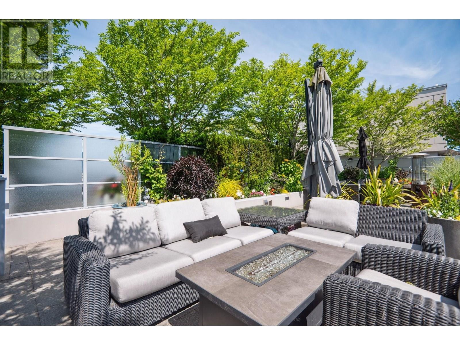 PH4 2321 SCOTIA STREET, Vancouver, British Columbia