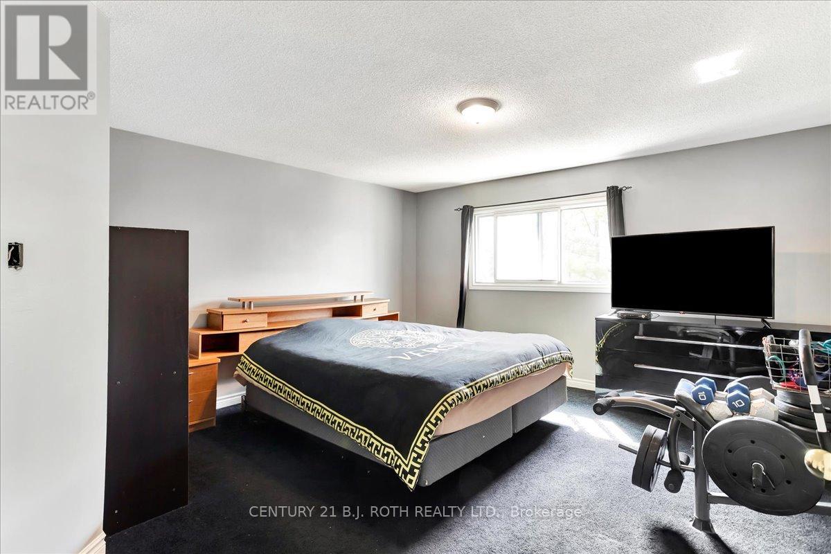47 Moore Place, Barrie, Ontario  L4N 6N8 - Photo 19 - S12211526