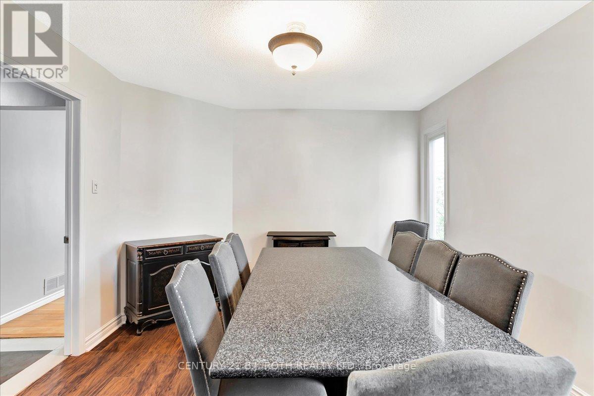 47 Moore Place, Barrie, Ontario  L4N 6N8 - Photo 7 - S12211526