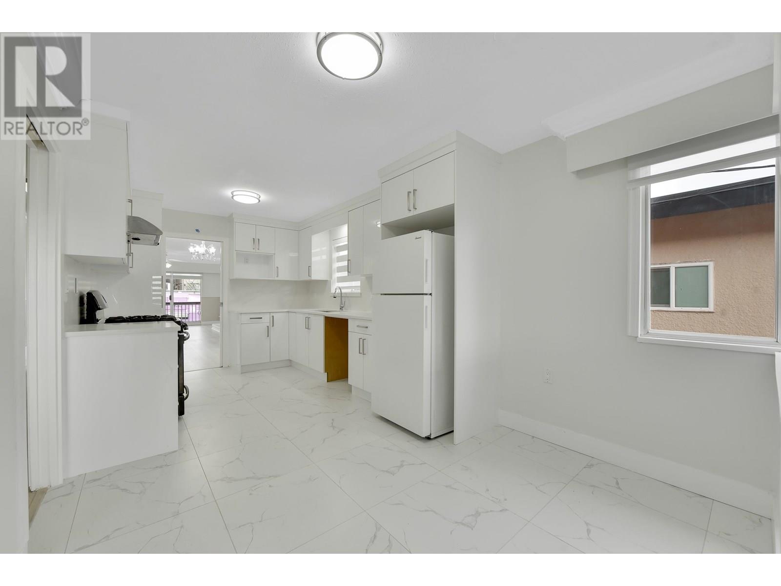 Listing Picture 18 of 36 : 1210 63 AVENUE, Vancouver / 溫哥華 - 魯藝地產 Yvonne Lu Group - MLS Medallion Club Member