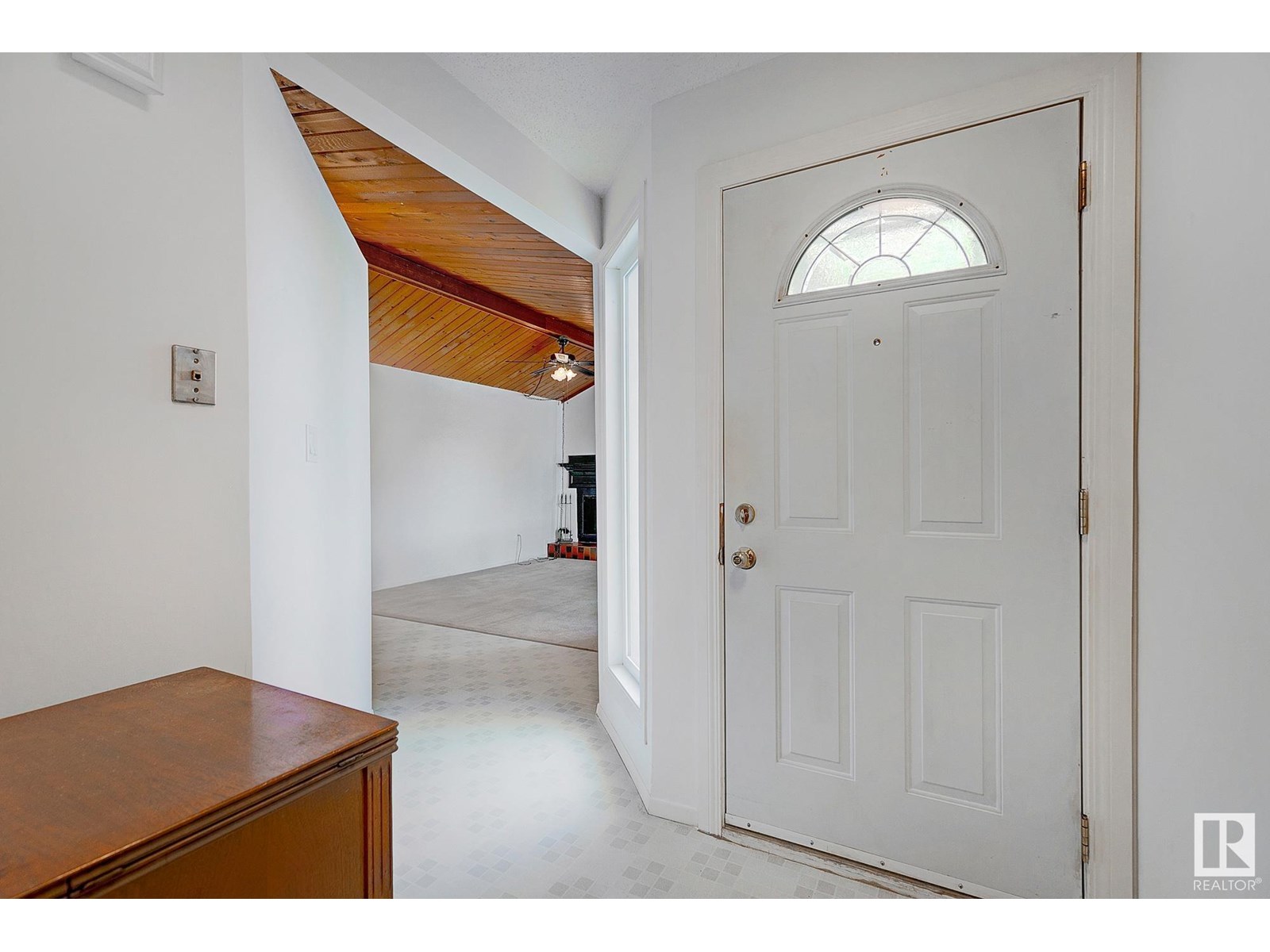 Property at 210 MARLBOROUGH PL NW image 3
