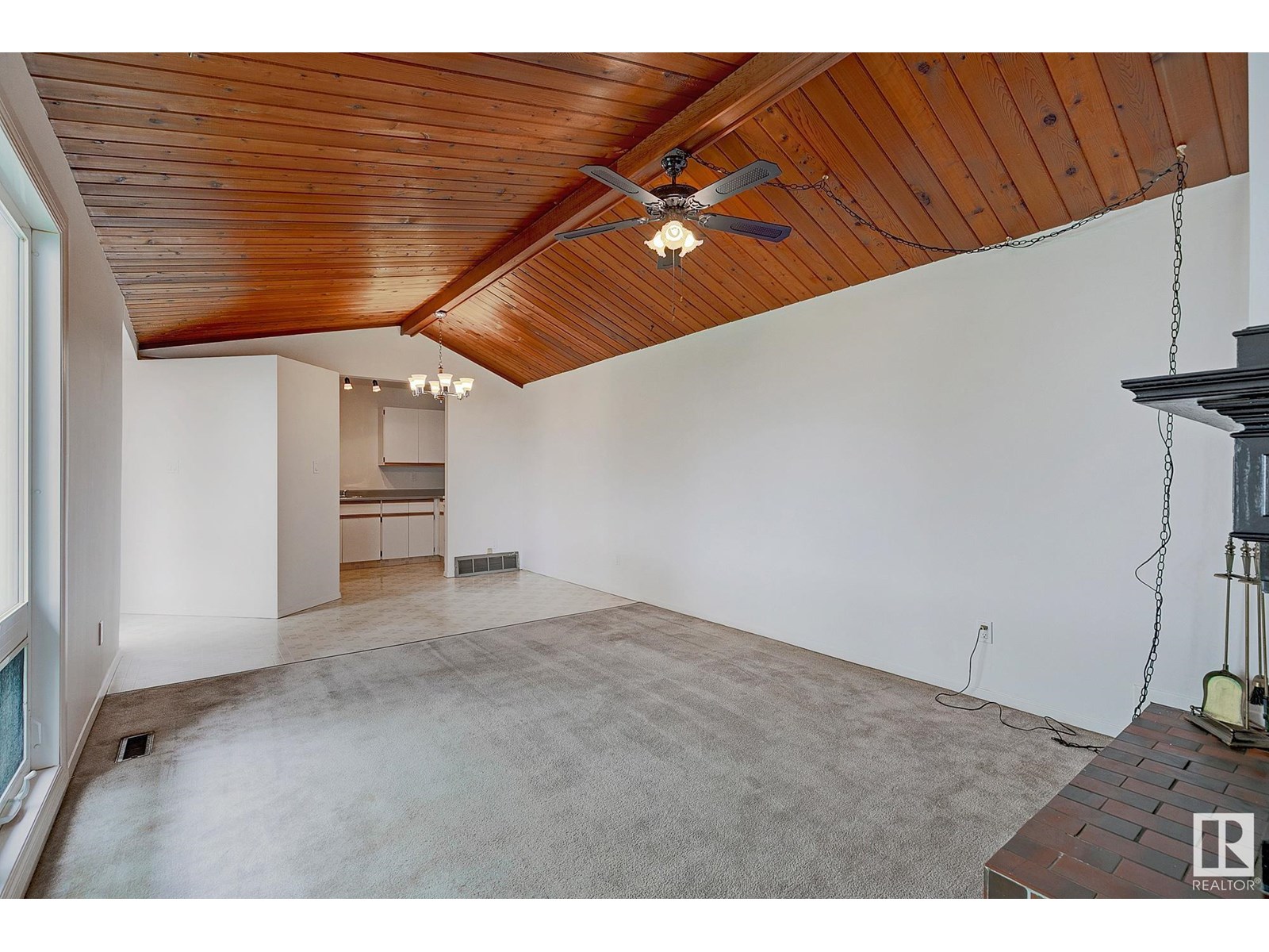 Property at 210 MARLBOROUGH PL NW image 5
