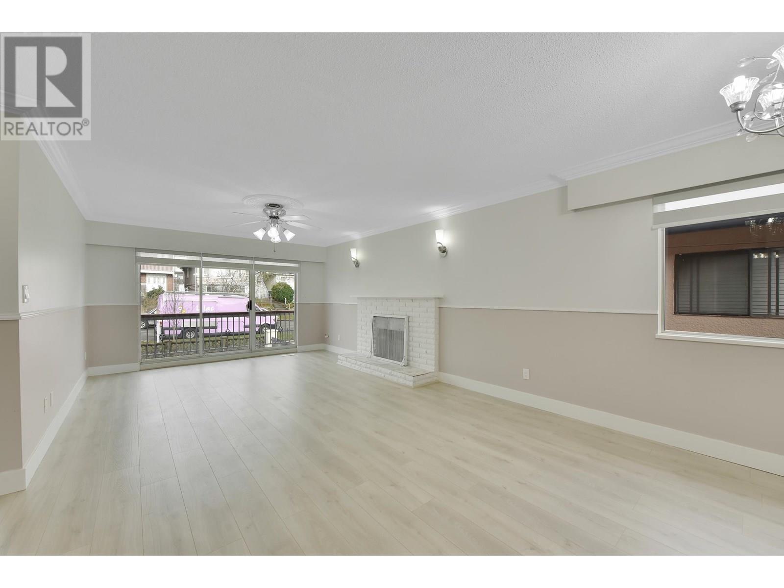 Property at 1210 63 AVENUE image 4