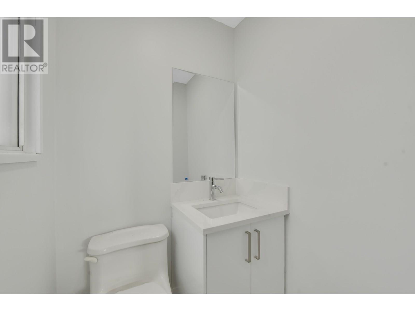 Listing Picture 24 of 36 : 1210 63 AVENUE, Vancouver / 溫哥華 - 魯藝地產 Yvonne Lu Group - MLS Medallion Club Member