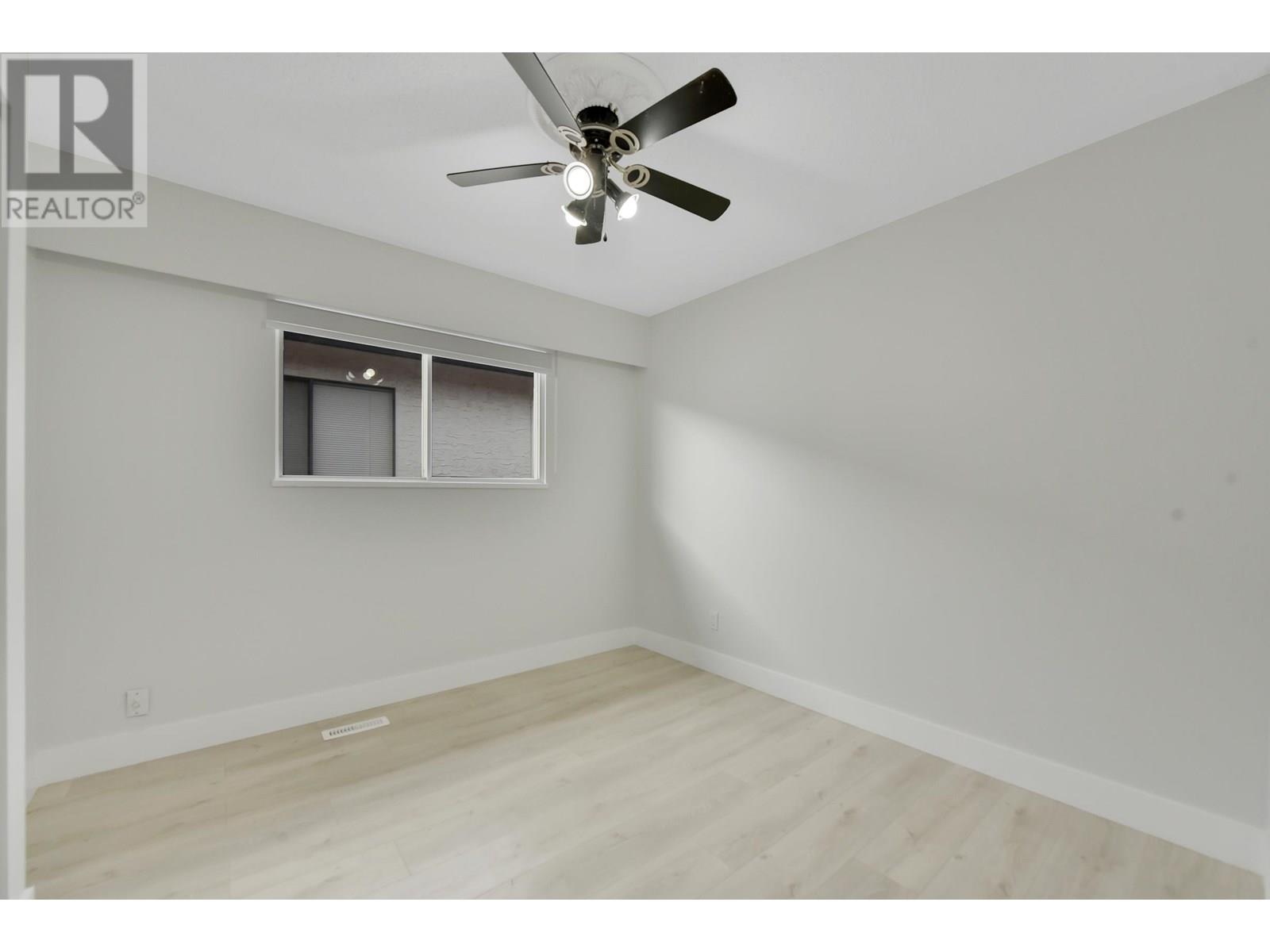 Listing Picture 20 of 36 : 1210 63 AVENUE, Vancouver / 溫哥華 - 魯藝地產 Yvonne Lu Group - MLS Medallion Club Member