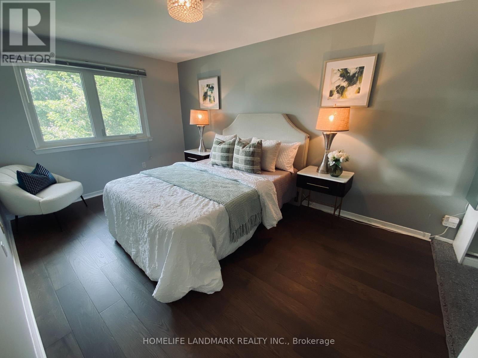 184 Mccraney Street W, Oakville (Cp College Park), Ontario  L6H 1H7 - Photo 12 - W12211515