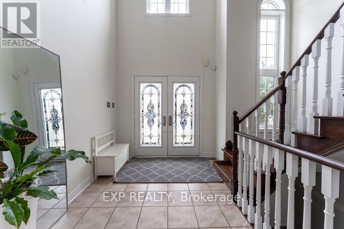 2409 West Ham Road, Oakville (Wt West Oak Trails), Ontario  L6M 4P2 - Photo 3 - W12211517