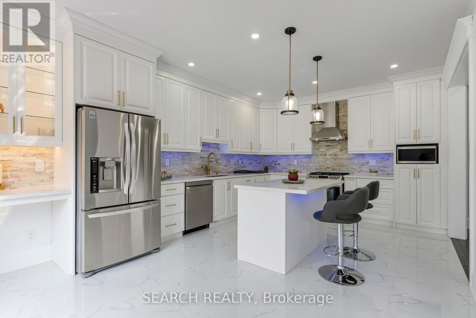 93 Iron Block Drive, Brampton, Ontario  L7A 0J1 - Photo 10 - W12211523