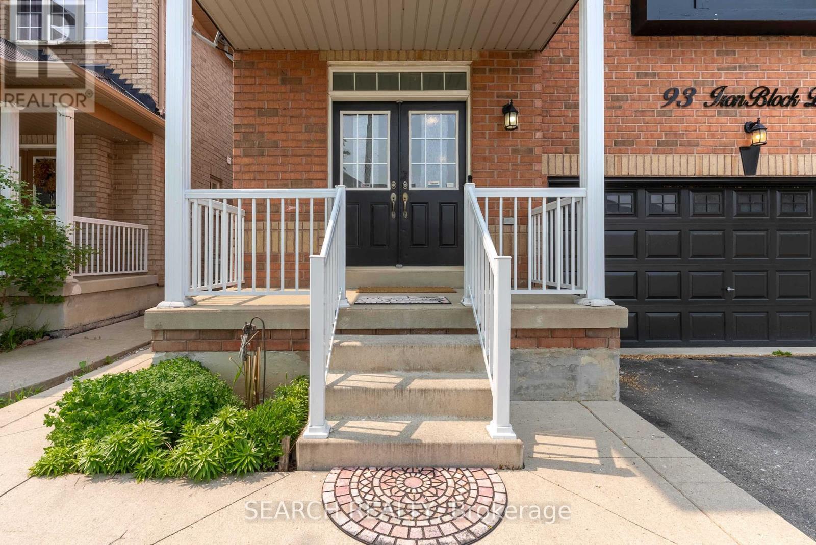93 Iron Block Drive, Brampton, Ontario  L7A 0J1 - Photo 2 - W12211523