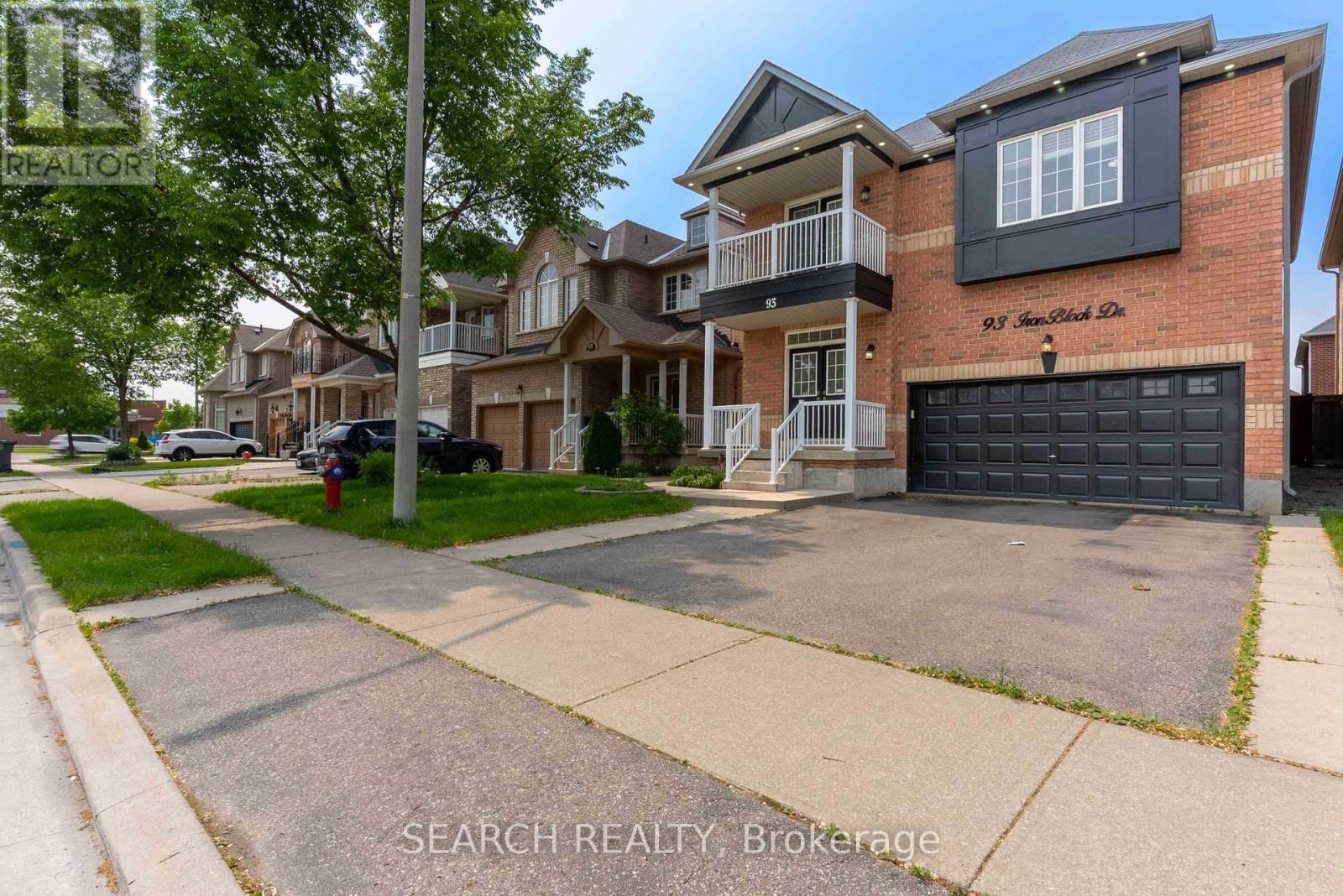 93 Iron Block Drive, Brampton, Ontario  L7A 0J1 - Photo 3 - W12211523