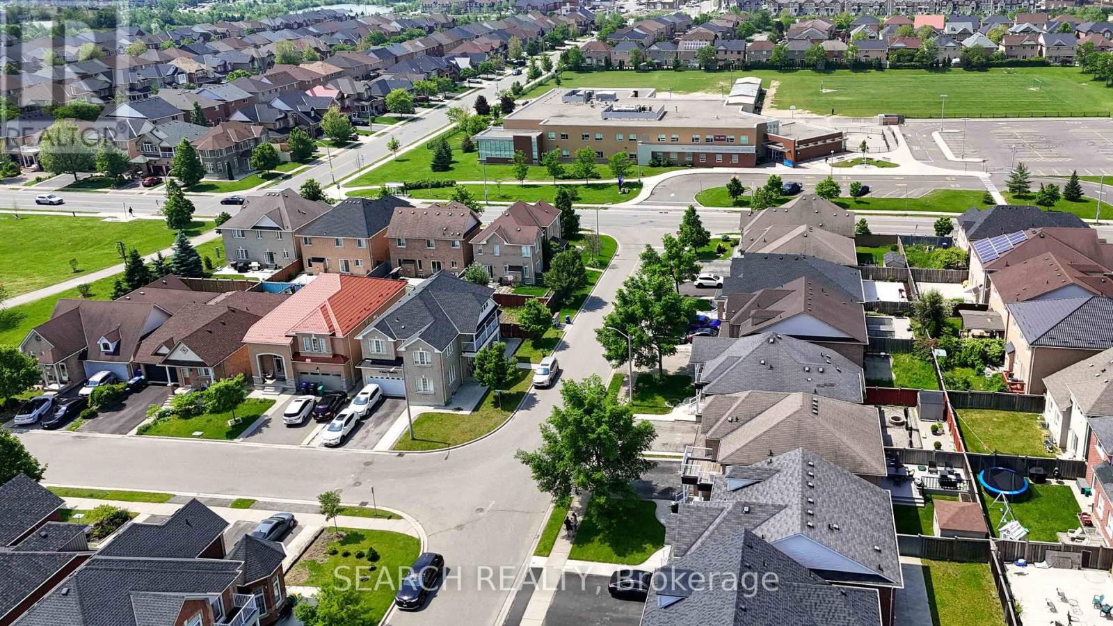 93 Iron Block Drive, Brampton, Ontario  L7A 0J1 - Photo 39 - W12211523